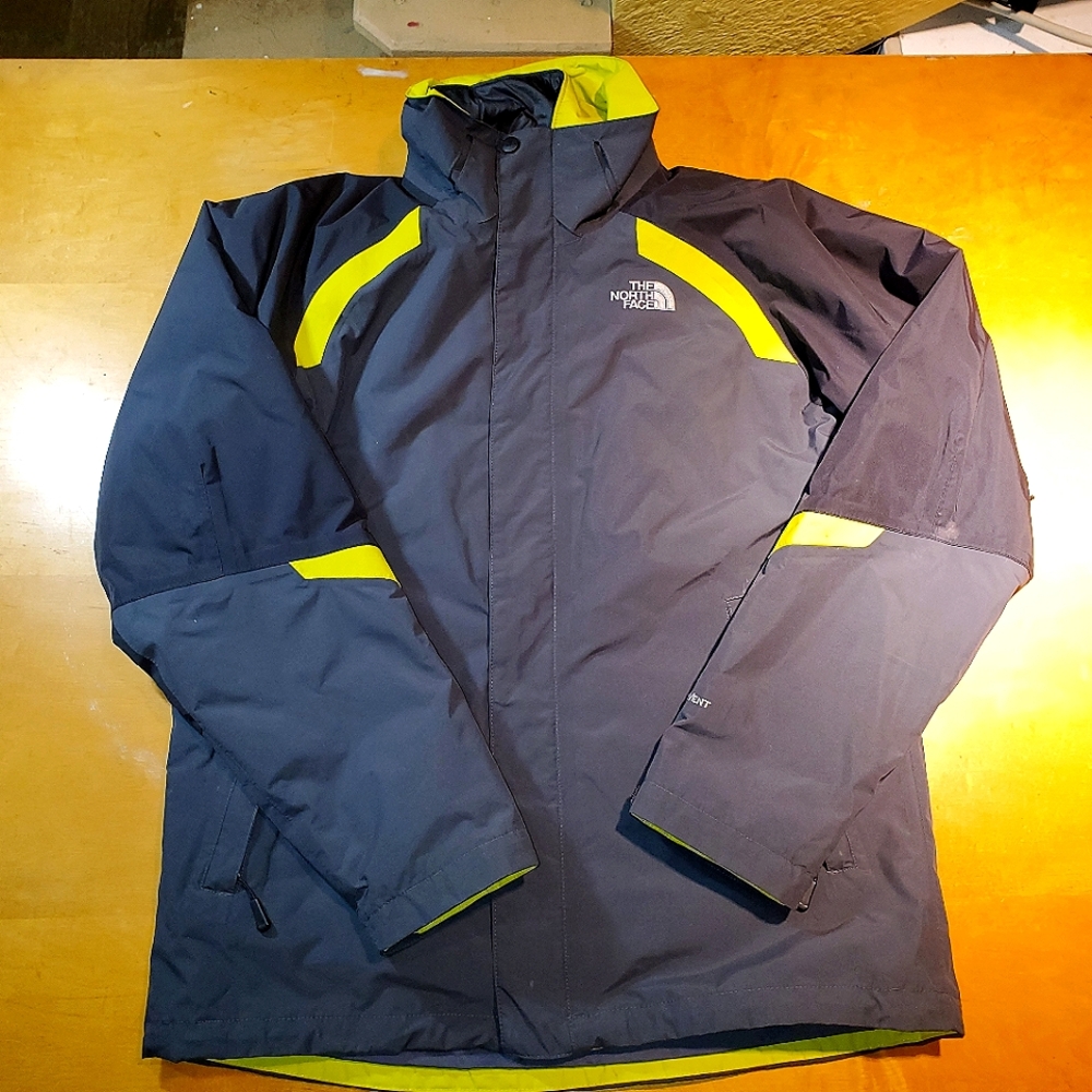 The North Face Hyvent Jacket Size Medium